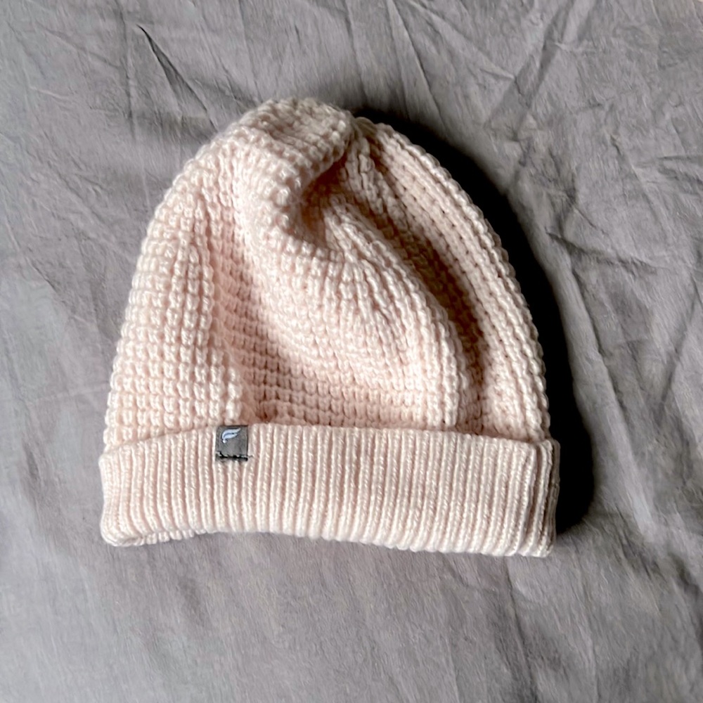 NEW • Fabletics Woven Beanie in Ballet Pink